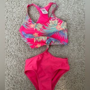 Art Class size 6/6x small tropical pink twist swimsuit